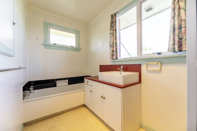 Photo of property in 102 North Street, Seaview, Timaru, 7910