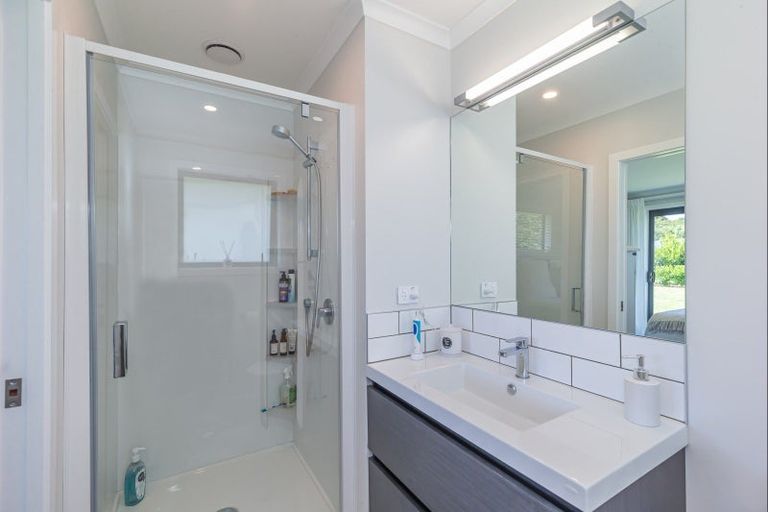Photo of property in 33 Ohau Terraces, Ohau, 5570