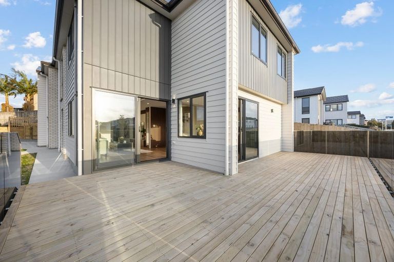 Photo of property in 3 Tinaku Road, Flat Bush, Auckland, 2019