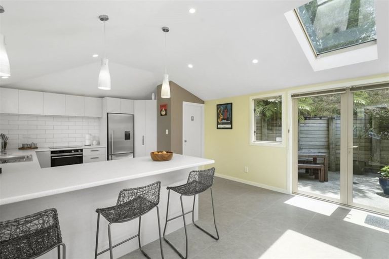 Photo of property in 23 Doris Gordon Crescent, Crofton Downs, Wellington, 6035