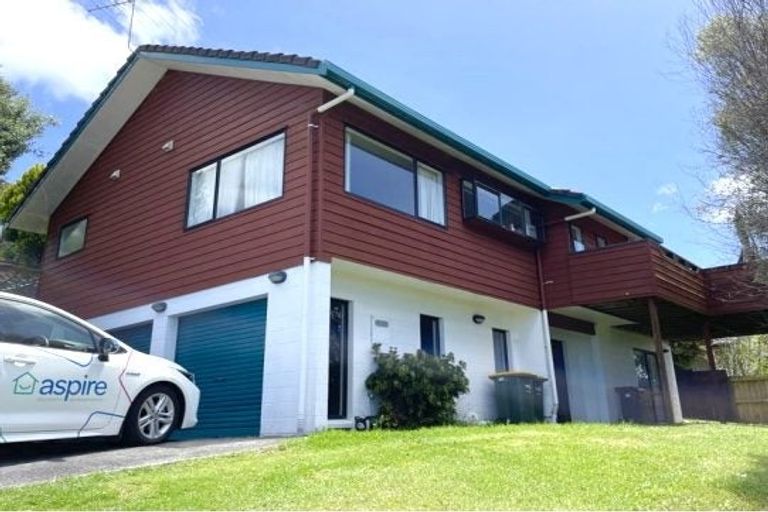 Photo of property in 1/13 Naviti Place, Browns Bay, Auckland, 0630
