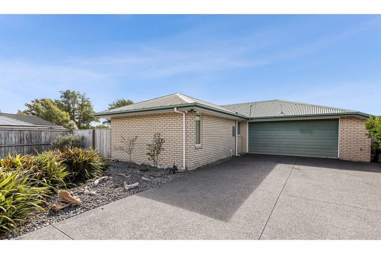Photo of property in 62 Railway Road, Rangiora, 7400