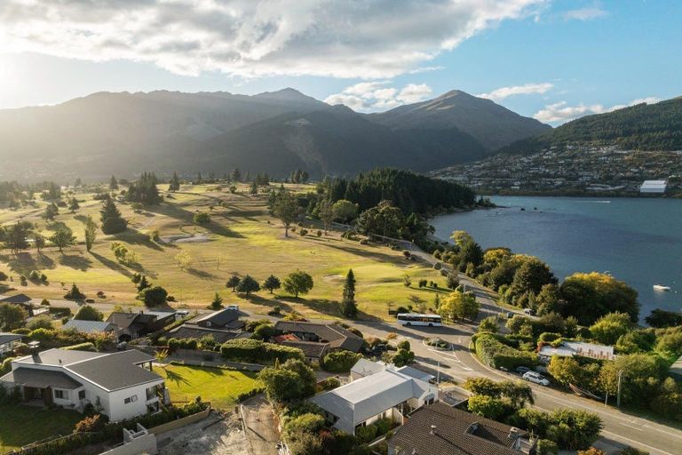Photo of property in 732 Peninsula Road, Kelvin Heights, Queenstown, 9300
