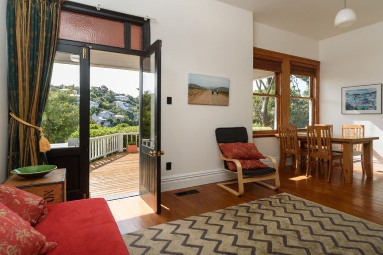 Photo of property in 40 Fairview Crescent, Kelburn, Wellington, 6012