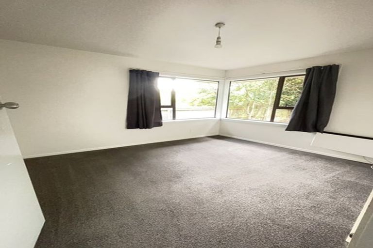 Photo of property in 10 Oakhurst Place, Russley, Christchurch, 8042