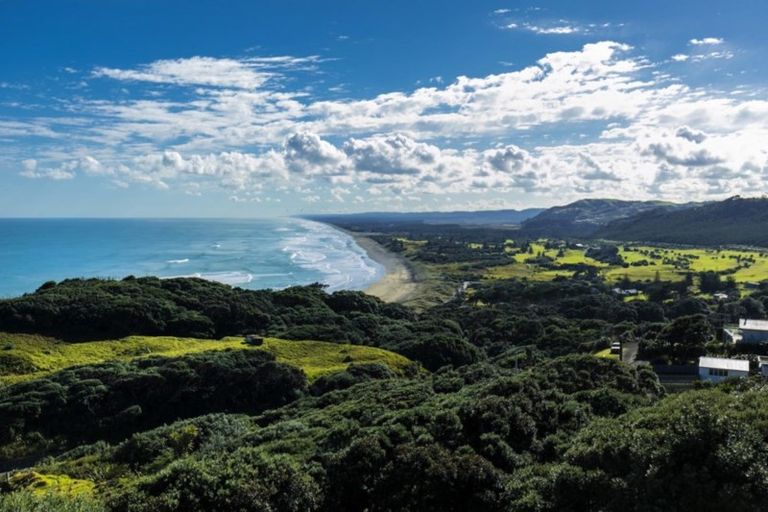 Photo of property in 40 Waitea Road, Muriwai, Waimauku, 0881