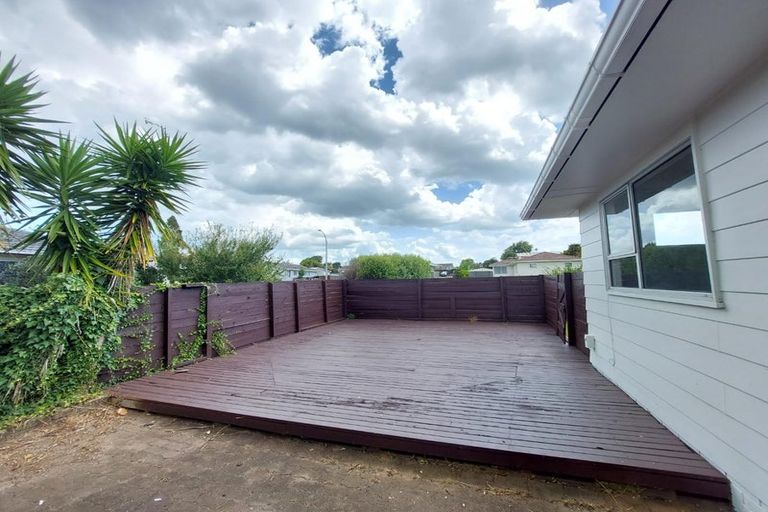 Photo of property in 11 Gambare Place, Wattle Downs, Auckland, 2103