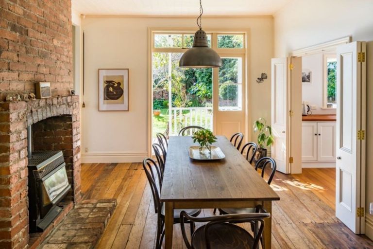 Photo of property in 17 Kowhai Street, Eastbourne, Lower Hutt, 5013