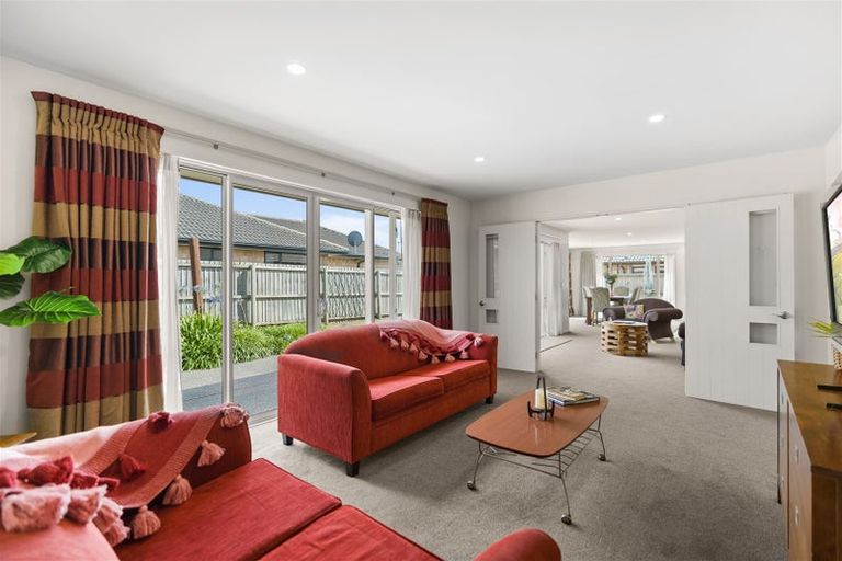 Photo of property in 22 Vasari Grange, Rolleston, 7614