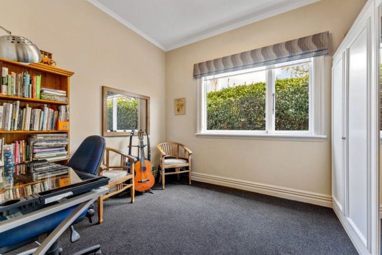 Photo of property in 25 Hampden Street, Picton, 7220