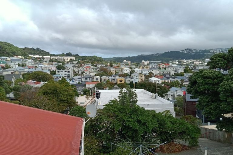 Photo of property in 5 Claremont Grove, Mount Victoria, Wellington, 6011