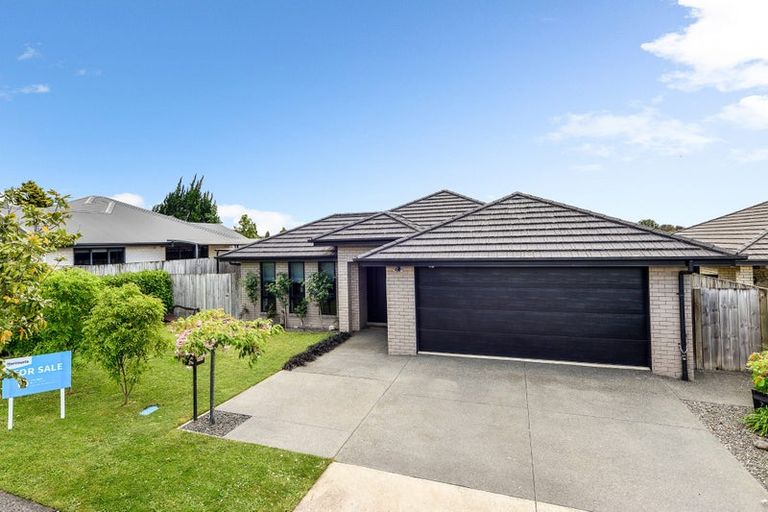 Photo of property in 8 Carlingford Rise, Dinsdale, Hamilton, 3204