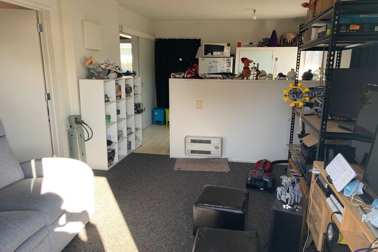 Photo of property in 8a Williams Place, Fairfield, Hamilton, 3214