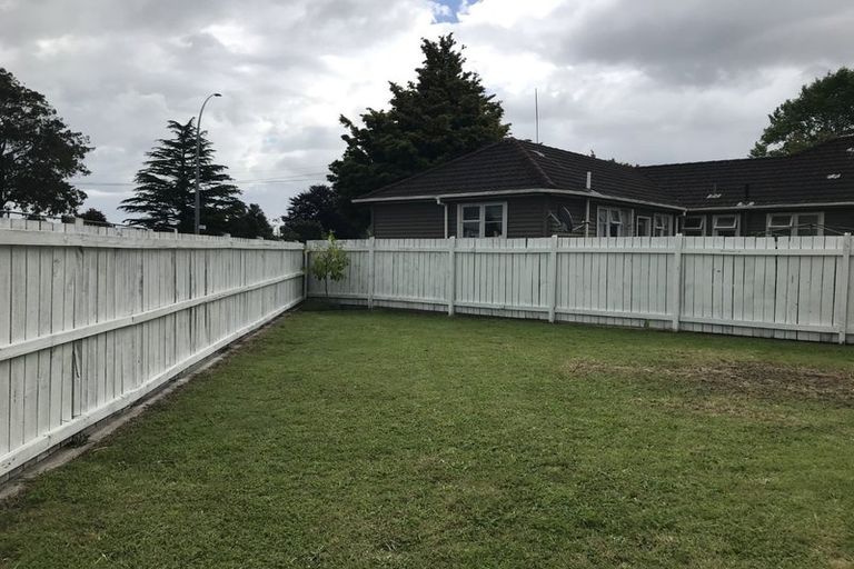 Photo of property in 12 Emmadale Lane, Hamilton East, Hamilton, 3216