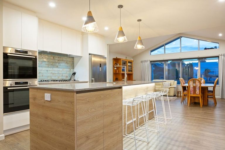 Photo of property in 118 Rosetta Road, Raumati South, Paraparaumu, 5032