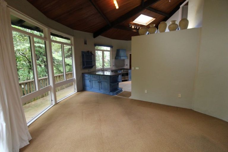 Photo of property in 539 South Titirangi Road, Titirangi, Auckland, 0604