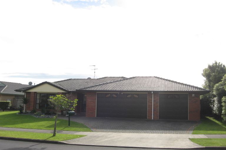 Photo of property in 65 Glenross Drive, Wattle Downs, Auckland, 2103