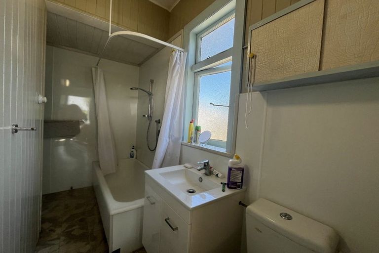 Photo of property in 2/67 Northgate, Strandon, New Plymouth, 4312