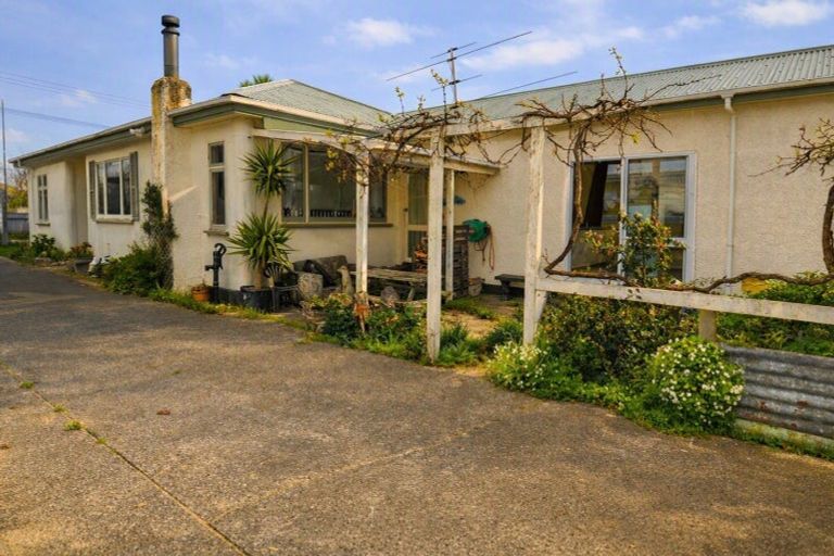 Photo of property in 8 Hannan Street, Levin, 5510