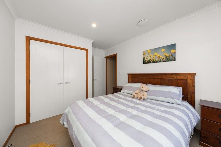Photo of property in 44 Roberts Line, Kelvin Grove, Palmerston North, 4414
