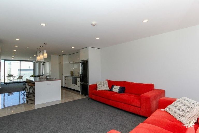 Photo of property in 8/86 Hurlstone Drive, Waiwhakaiho, New Plymouth, 4312