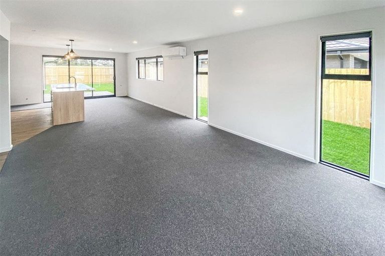 Photo of property in 20 Dallimore Drive, Belfast, Christchurch, 8051