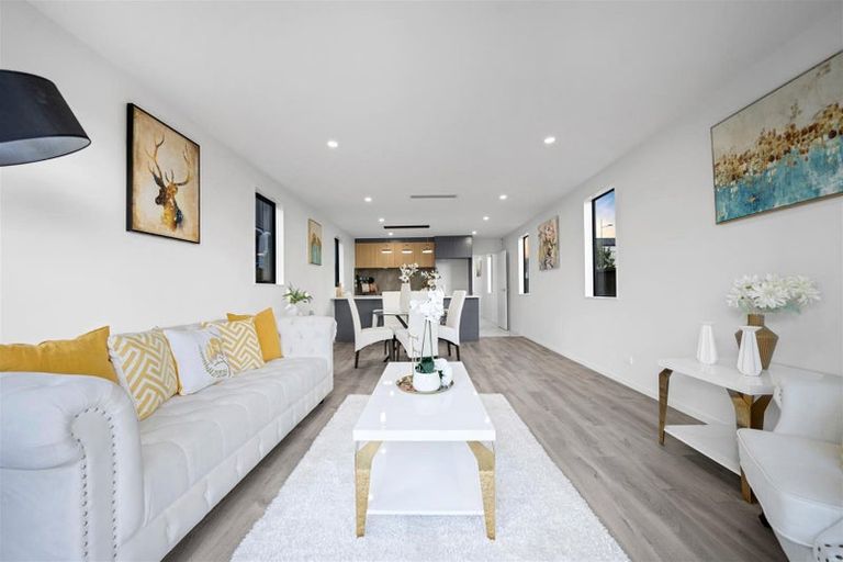 Photo of property in 39 John Gray Street, Papakura, 2110