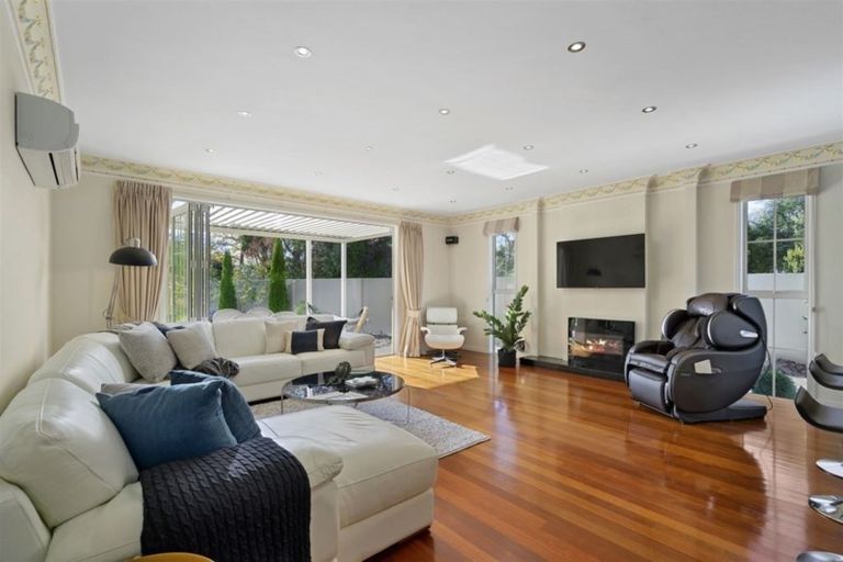 Photo of property in 30 Glandovey Road, Fendalton, Christchurch, 8052