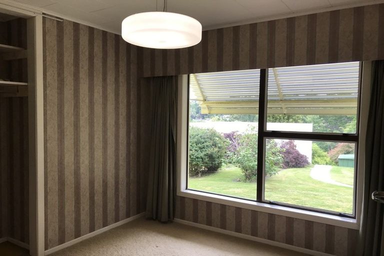 Photo of property in 102 Awanui Street, Merrilands, New Plymouth, 4312