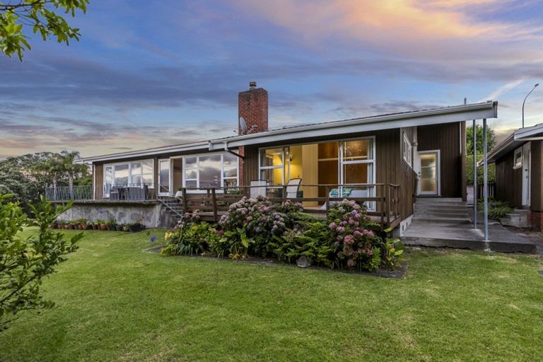 Photo of property in 899 Whangaparaoa Road, Manly, Whangaparaoa, 0930