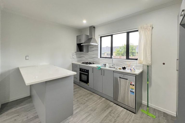 Photo of property in 16c Kelvin Road, Papakura, 2110