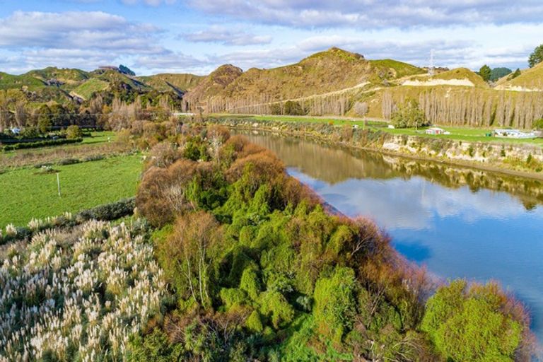 Photo of property in 8 Papaiti Road, Aramoho, Whanganui, 4584