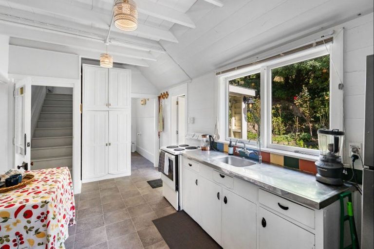 Photo of property in 8 Shadbolts Road, Pigeon Bay, Akaroa, 7583