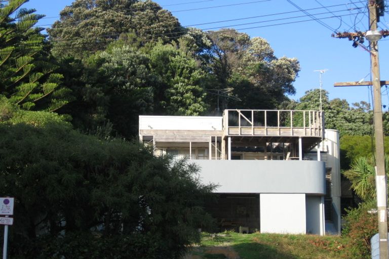 Photo of property in 8 Grays Road, Plimmerton, Porirua, 5026