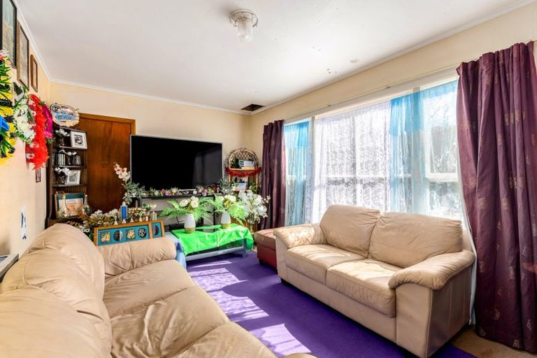 Photo of property in 71-73 Leicester Street, Cannons Creek, Porirua, 5024