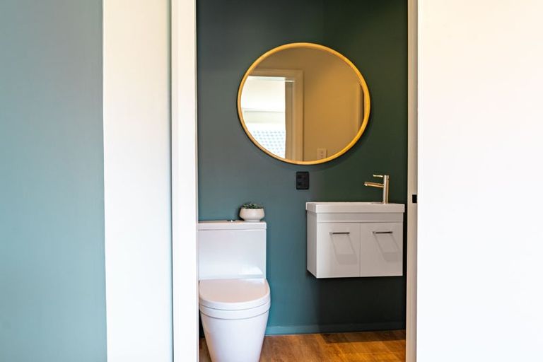 Photo of property in 18 Sawtell Place, Northcote, Christchurch, 8052