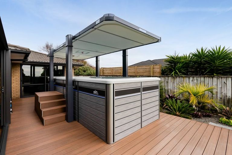 Photo of property in 25b Dolphin Parade, Bell Block, New Plymouth, 4312