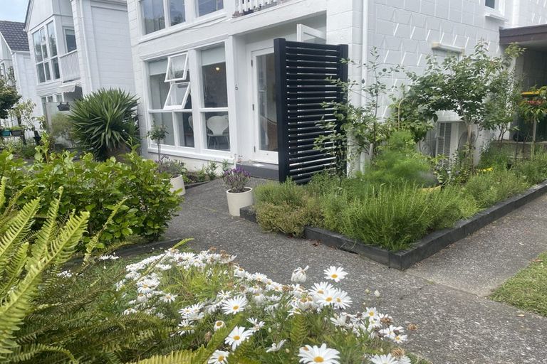 Photo of property in 6/3 Kowhai Street, Eastbourne, Lower Hutt, 5013