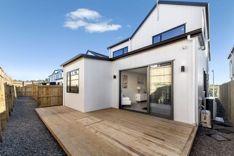 Photo of property in 28 Hearth Street, Flat Bush, 2019