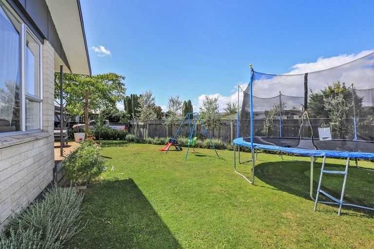 Photo of property in 2 Murdoch Place, Raureka, Hastings, 4120