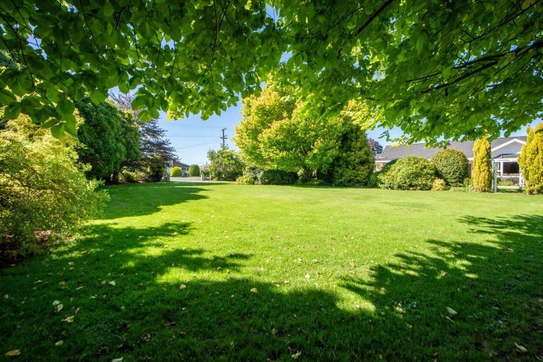 Photo of property in 146 Seaward Road, Edendale, 9825