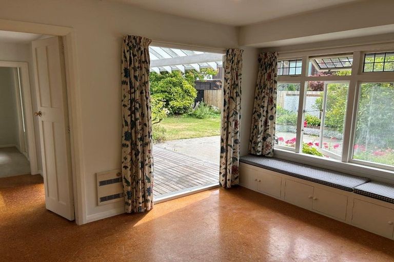 Photo of property in 39 Jacksons Road, Merivale, Christchurch, 8014