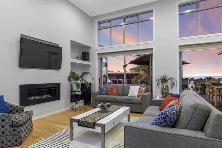 Photo of property in 25 Haden Place, Omokoroa, 3114