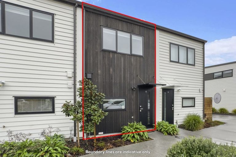 Photo of property in 12 Whakahui Lane, Mangere Bridge, Auckland, 2022