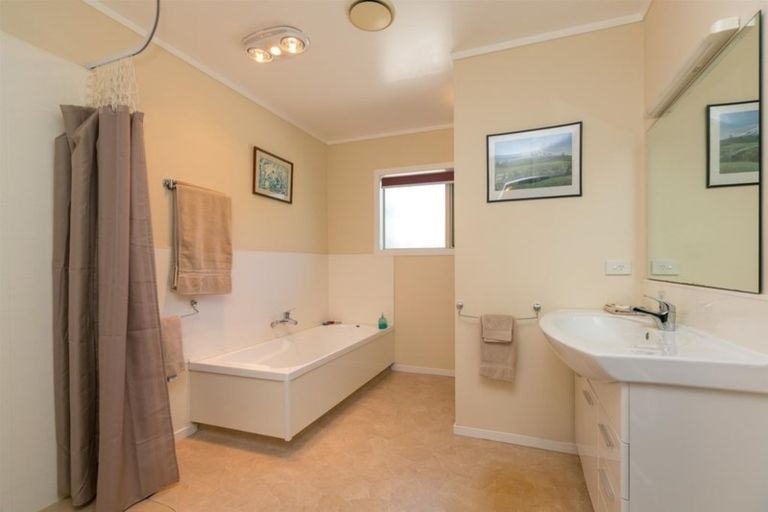 Photo of property in 14 Mountain Road, Sentry Hill, New Plymouth, 4373