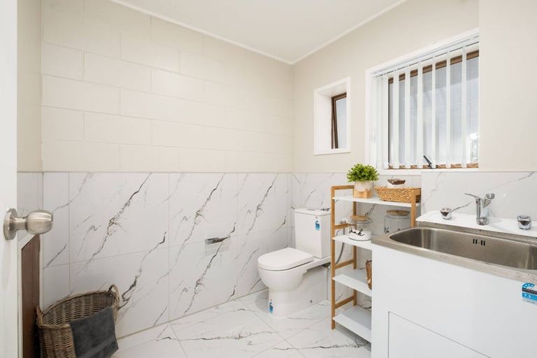 Photo of property in 90a Beaumonts Way, Manurewa, Auckland, 2102