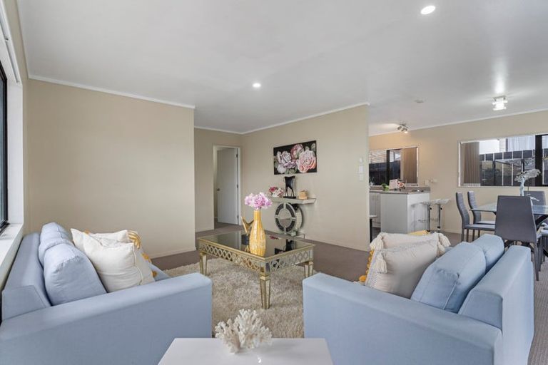 Photo of property in 1/25 Oratu Place, Manurewa, Auckland, 2102