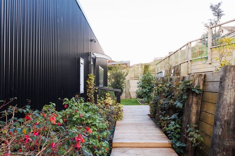 Photo of property in 121 Cashmere Drive, Fitzherbert, Palmerston North, 4410