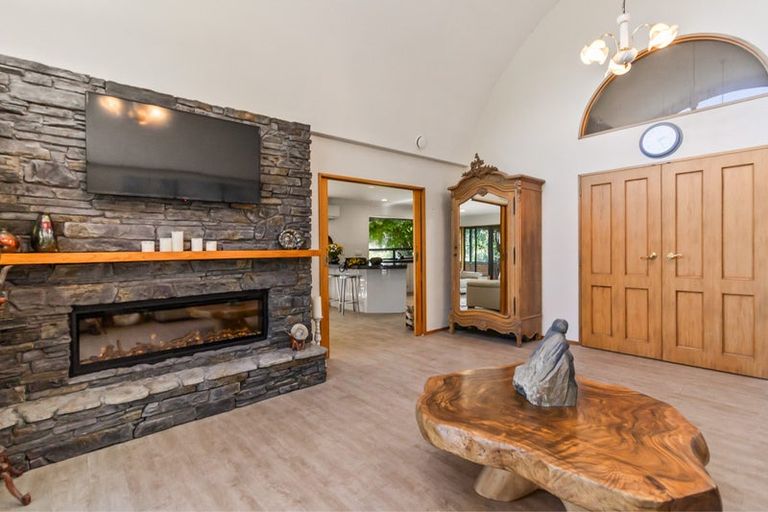 Photo of property in 90 Spur Road, Hadlow, Timaru, 7975