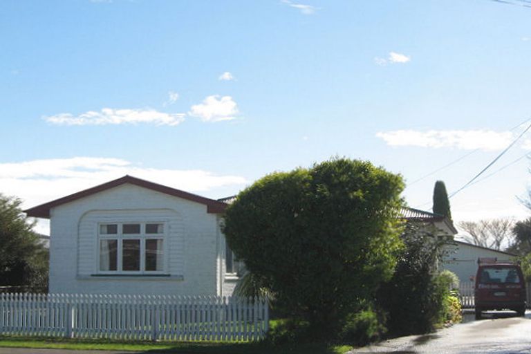 Photo of property in 306 Frimley Avenue, Frimley, Hastings, 4120